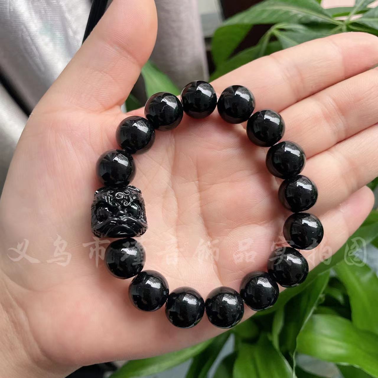 爆款仿黑曜石手捻 转运珠文玩手串 指尖跑环串珠手持醒狮吊坠女盘-阿里巴巴