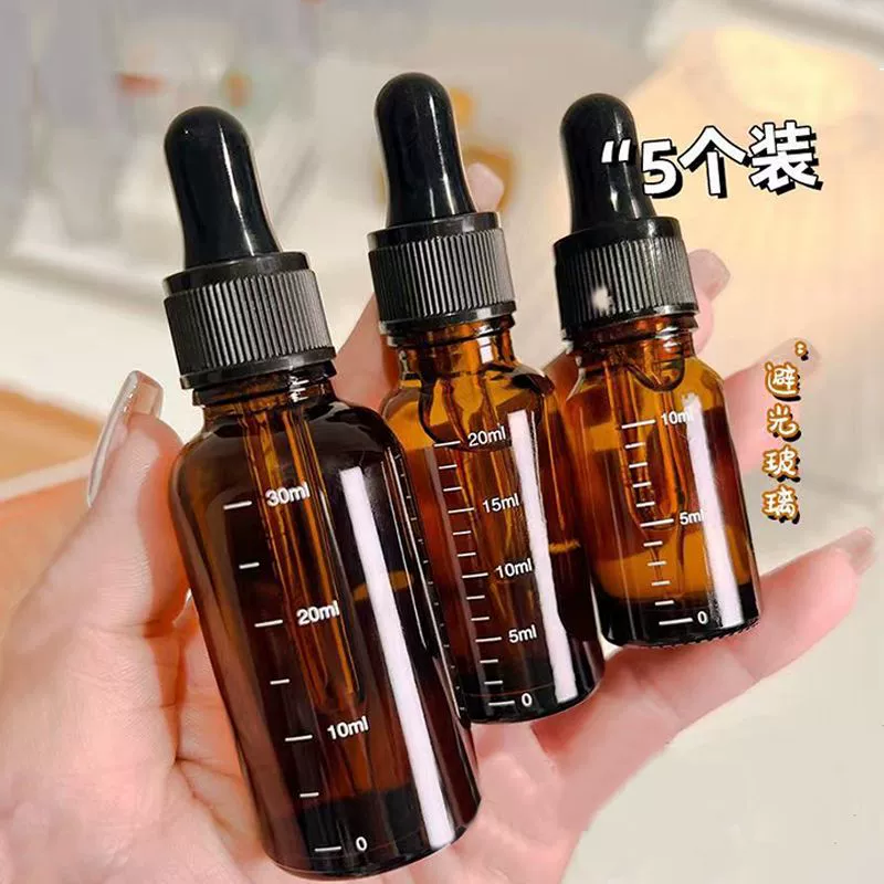 Pipette, bottle, handheld glossy oil, sample