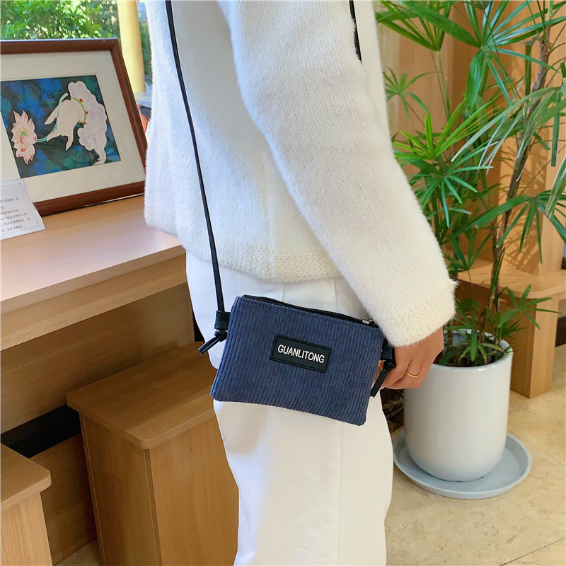 Bolsos de hombro para niños y niñas de estilo coreano ligeros mini letras de cambio bolsas de acessorios para niños de lana sólida