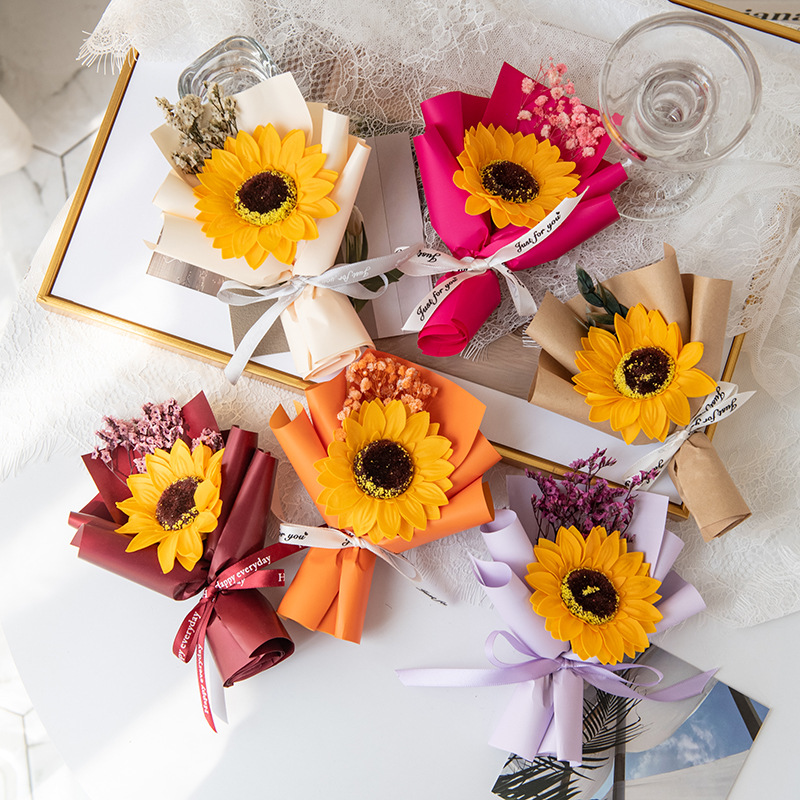 Sunflower Mini Everlasting Flower Bouquet Gift Box for Best Friend's Birthday, Wedding Celebration, and Home Decor, also suitable as a Valentine's Day Handout Gift.