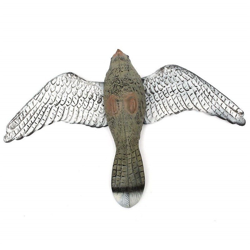 Amazon se especializa en decoraciones de aves, estatuas de aves realistas con cuerdas para colgar, artesanías de aves simuladas como águilas y adornos colgantes.