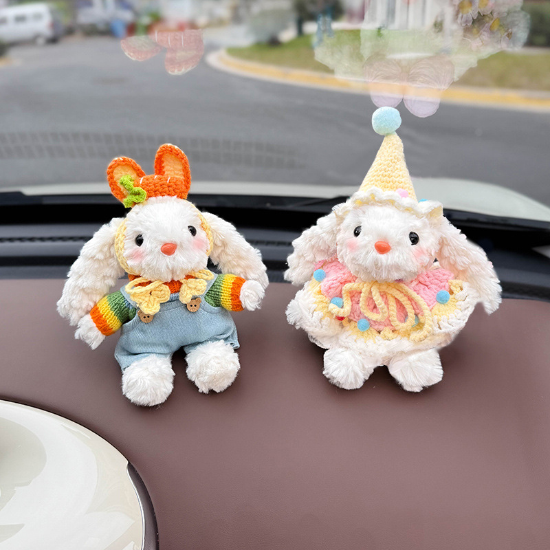 Decoraciones de automóviles de peluche de algodón de Año Nuevo 2025, consola central de automóviles, accesorios interiores de automóviles, artículos de decoración creativos generales