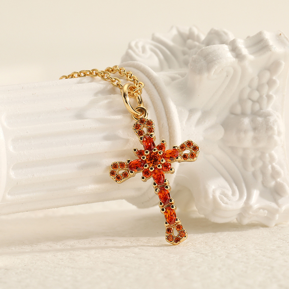 1 Piece Retro Cross Copper Plating Inlay Zircon Pendant Necklace display picture 3