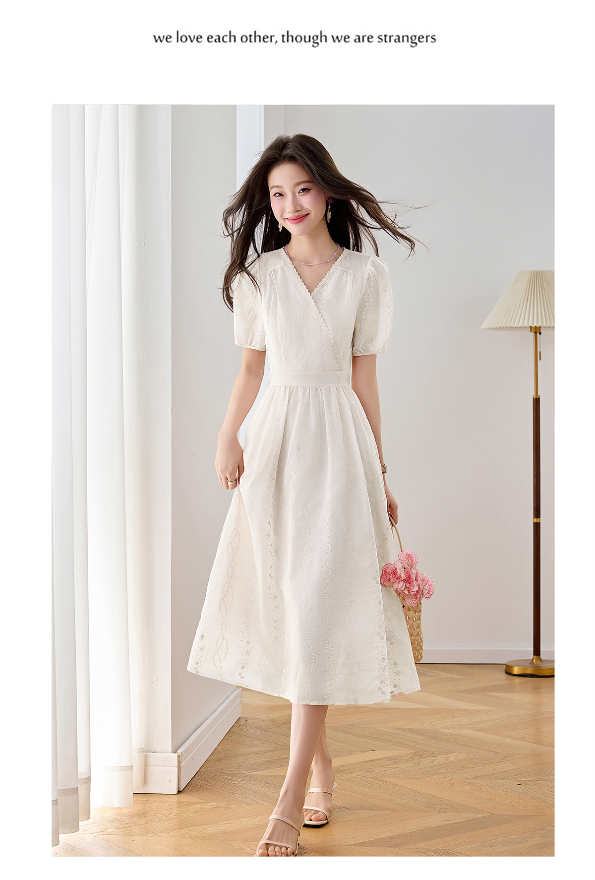 Đầm chữ A in hoa cổ V eo cao tay ngắn phối màu thanh lịch — Màu hồng, màu trắng ngà chi tiết 19