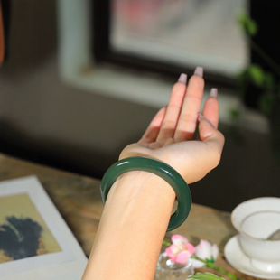 Jin Yutang Xinjiang Hetian Jade Boutique Hetian Jade Bracelet Jade Warm and Lush Years Collapsing in Wrist
