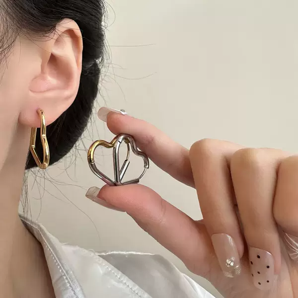 2025 New Earrings European and American Cross-border Ins Style Jewelry Women's Earrings Light Luxury High-end Titanium Steel Color-free Jewelry