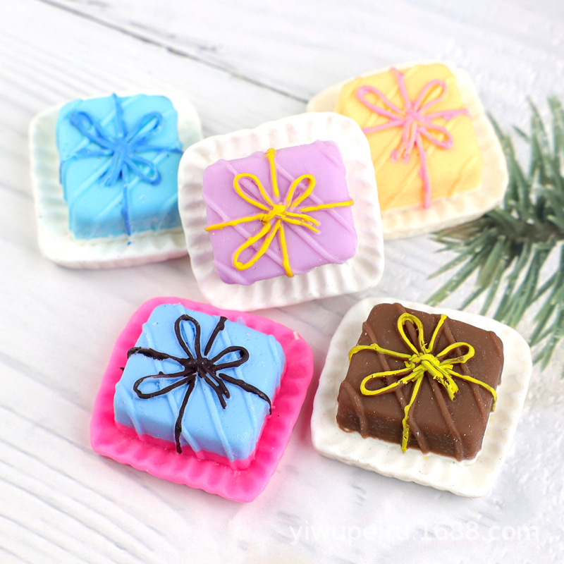 蛋糕礼物盒微缩娃娃屋摆件奶油胶手机壳材料DIY食玩树脂配件批发