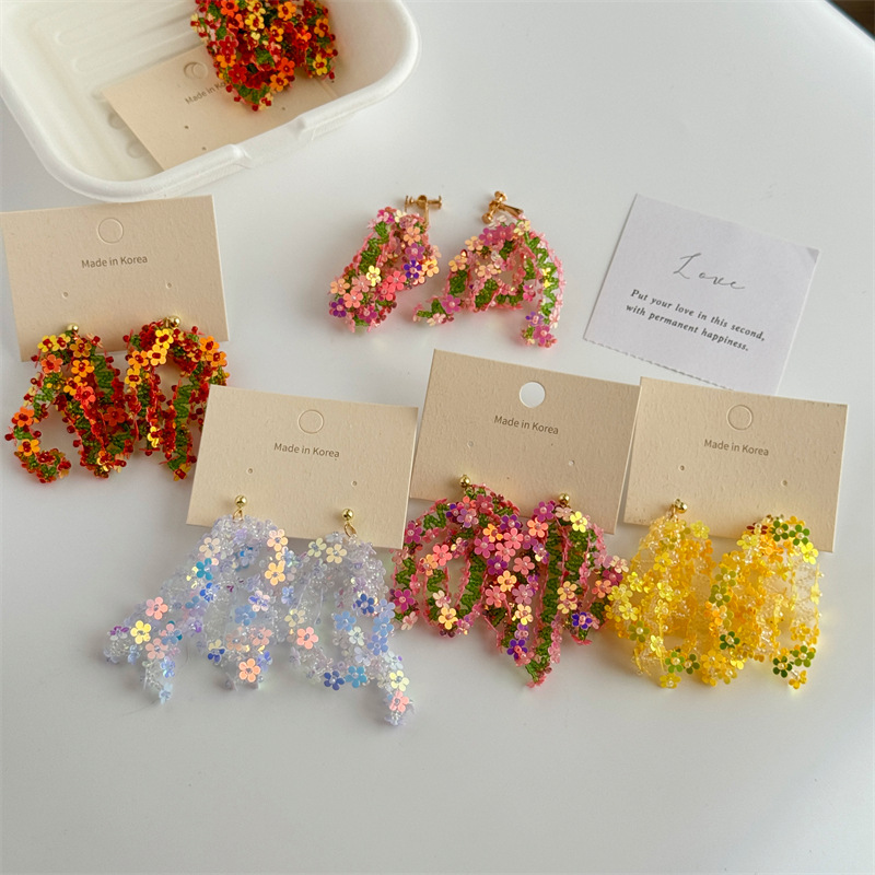 25g Weight Silver Ear Needle Material Drop Earrings Classification 1 Pair Quantity Holiday, Daily Occasion PVC Material Colorful Pattern All Seasons Season Women's Gender Sequins Design Elegant, Ethnic Style Style 1 Pair Elegant Ethnic Style Colorful Sequins PVC Drop Earrings 26