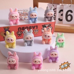 クリエイティブ三次元漫画かわいい植毛横たわっている布キーホルダーアクセサリー新製品 diy 手作りジュエリー卸売