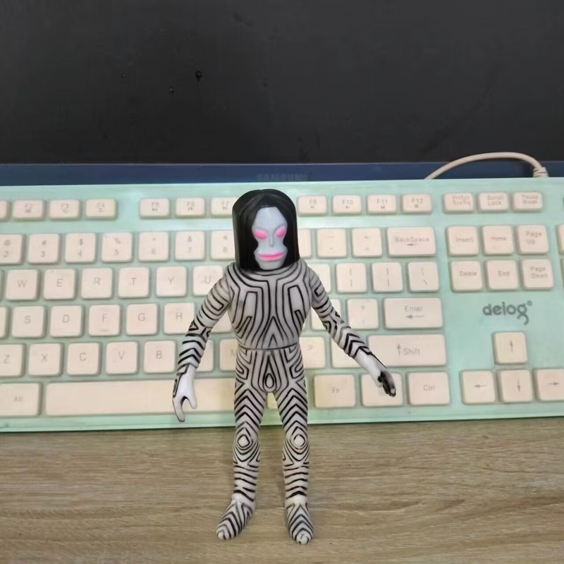 小さなモンスターウルトラマン卸売露店のおもちゃはすべて 10cm ～ 13cm 歳の男の子と子供向けのモンスターおもちゃです|undefined