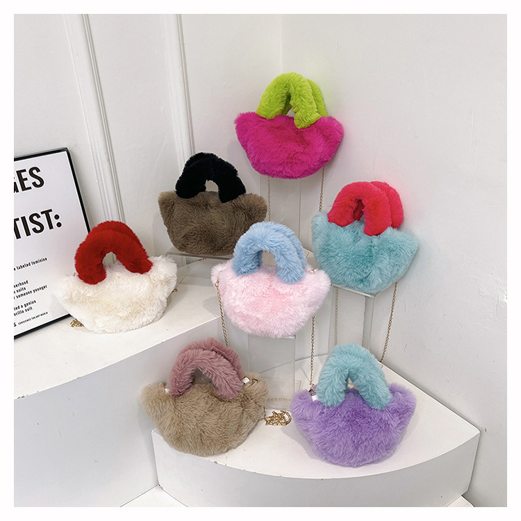 Handheld haarigen für frauen Koreanische version Instagram mode temperament plüsch 2024 nische farbe kollision high-end-sinn_voghion.com