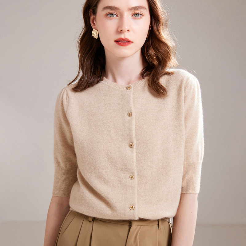 Autumn solid color cardigan with a round collar