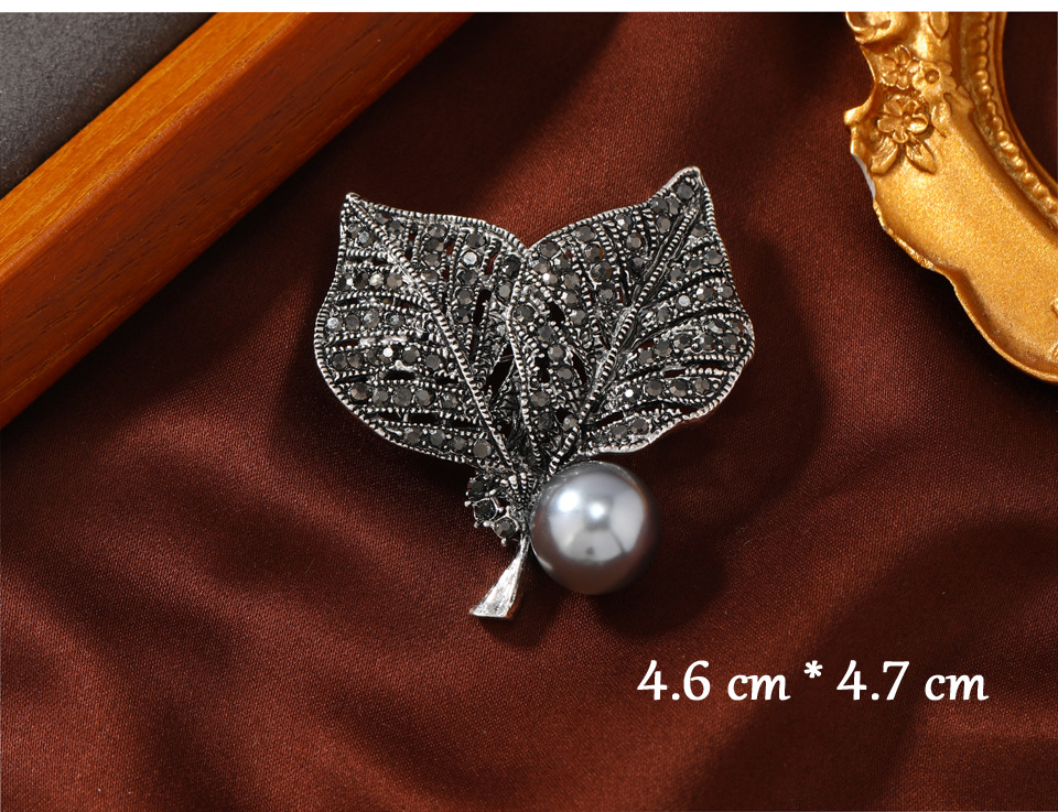 Banquet, Party Occasion Elegant Retro Pin Leaf Flower Alloy Plating Inlay Artificial Pearls Rhinestones Unisex Brooches