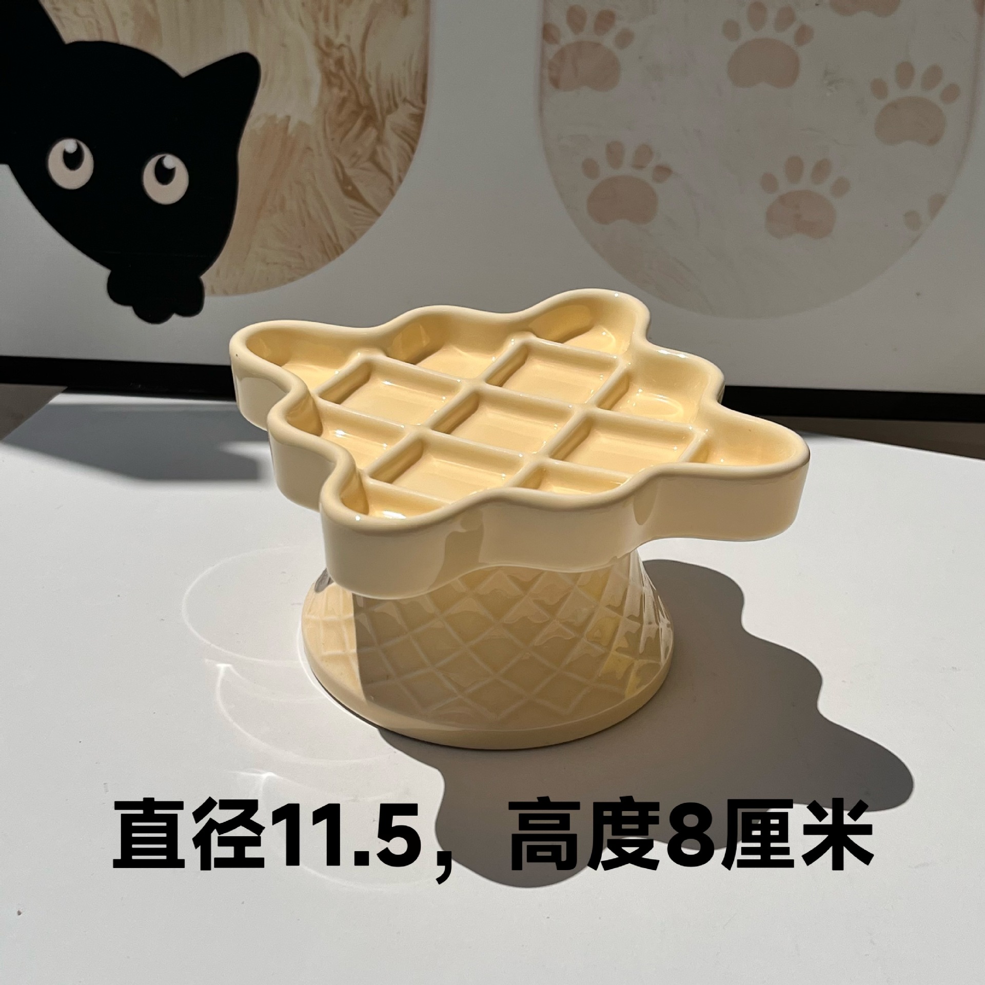 노란색 와플 키가 큰 발