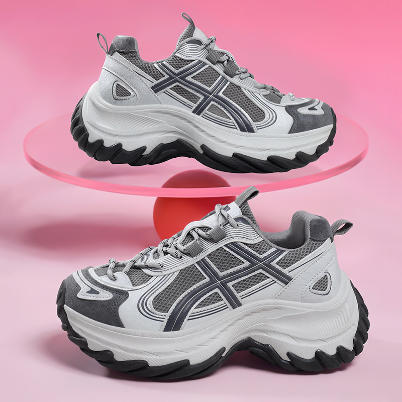 2026 Autumn Thick-Soled Platform Sneakers for Women, Breathable, Versatile, Casual, Sporty, Fashionable, and Stylish, with a Chunky Sole