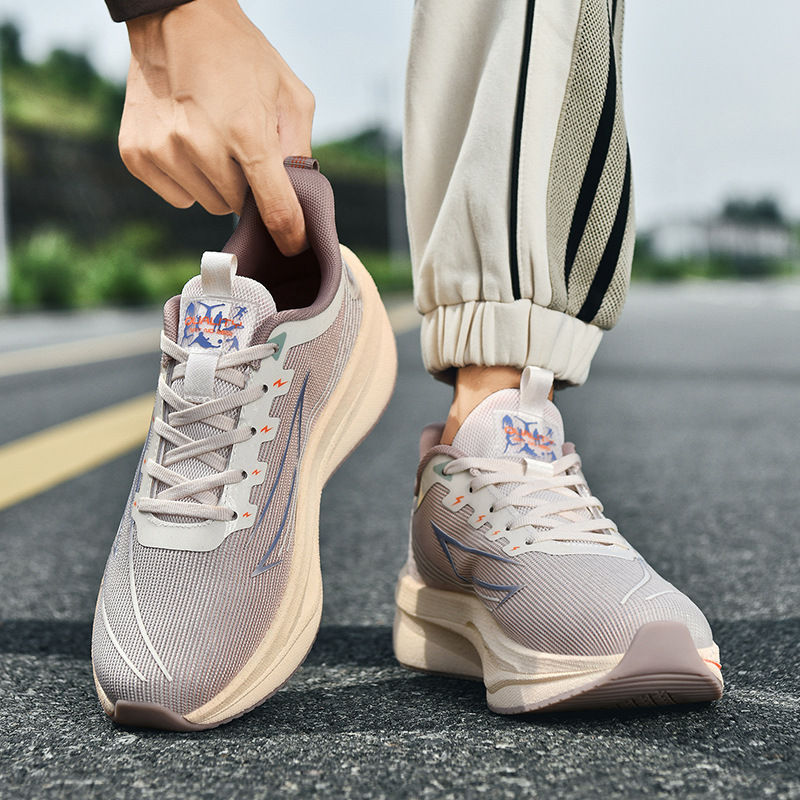 Zapatos de carreras de velocidad juvenil con suela blanda resistente al desgaste, zapatos de corrida de malla ultraligera para hombres, zapatos de deporte de carbono casuales transpirables