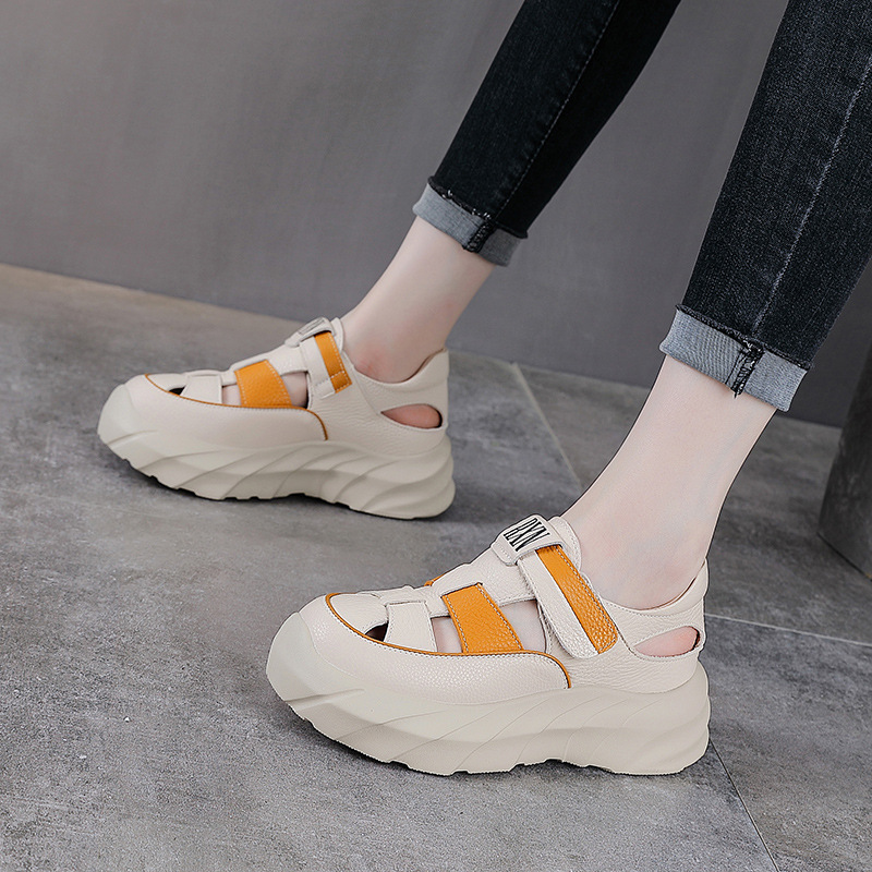 Sandal nữ da bò đế dày thoáng khí tăng chiều cao — Màu đen