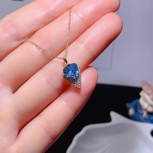 S925 Silver Pendant Triangle Topaz Pendant Micro-inlaid European and American Style Main Stone Size Angle 7