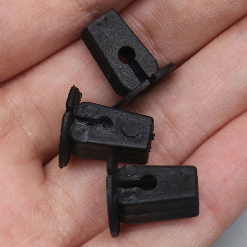 Adecuado para Passat Langyi Guardabarros tarjeta forro tuerca de expansión OE867809966 N080-996-6AK51