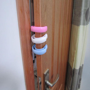 Wholesale high-strength deformable door card windproof anti-pinch hand door clip children's door resistance cabinet door sliding door plug sliding door file