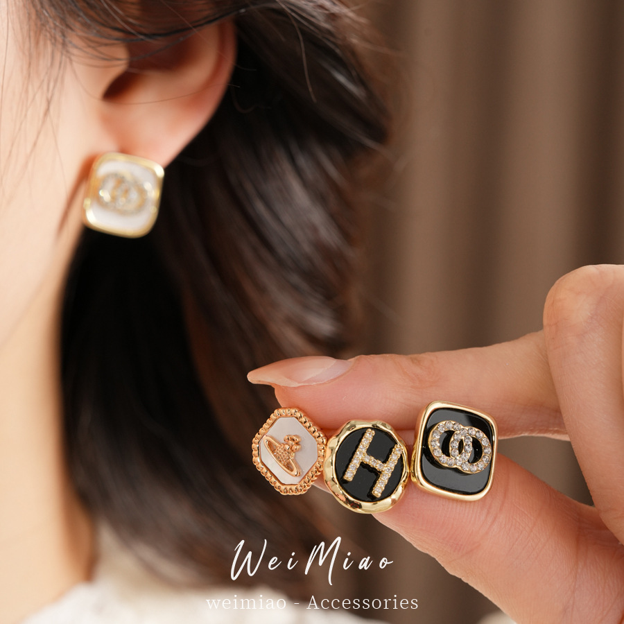 Agujas de plata con diamantes de aceto letras H geometría pendientes cruzados lujosos pendientes de alta calidad temperamento retrógrado pendientes mujeres image 3