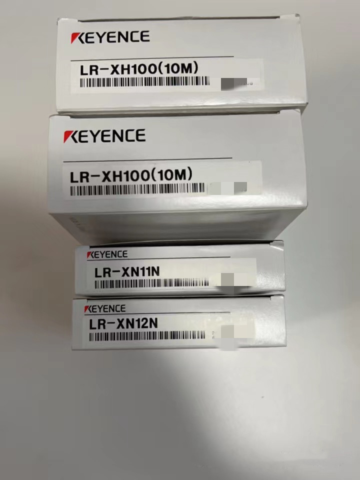 基恩士KEYENCE实物图LR-XN10激光传感器 全新原包装