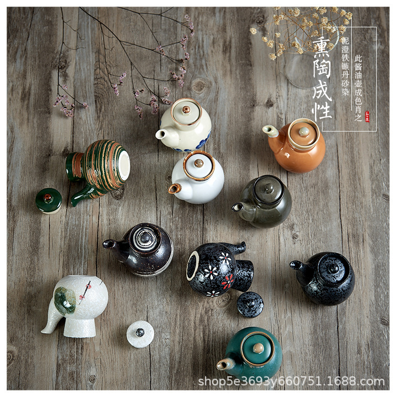 Japanese style ceramic seasoning jar creative vinegar bottle Japanese and Korean style hand-painted catering tableware wholesale soy sauce pot