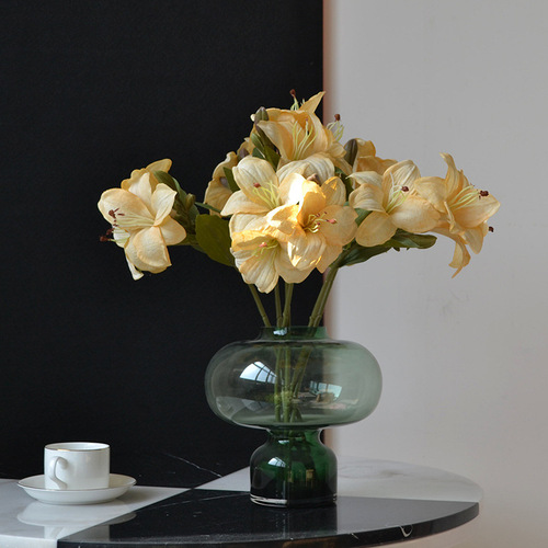 Cross-border Taobao wholesale artificial flower decoration for living room wedding celebration, vintage distressed autumn color wrinkled fabric lily flowers fake flowers