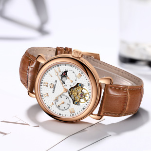 ��ʿ�ֱ��ʹ��ԄӶ๦�ܵ񻨙Cе���ǳ����P���e��ˮ�՚v������l