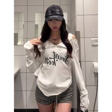 ��ʽ���^����С���Ըе���¶���L��T��Ů�＾����һ���I����Ů��