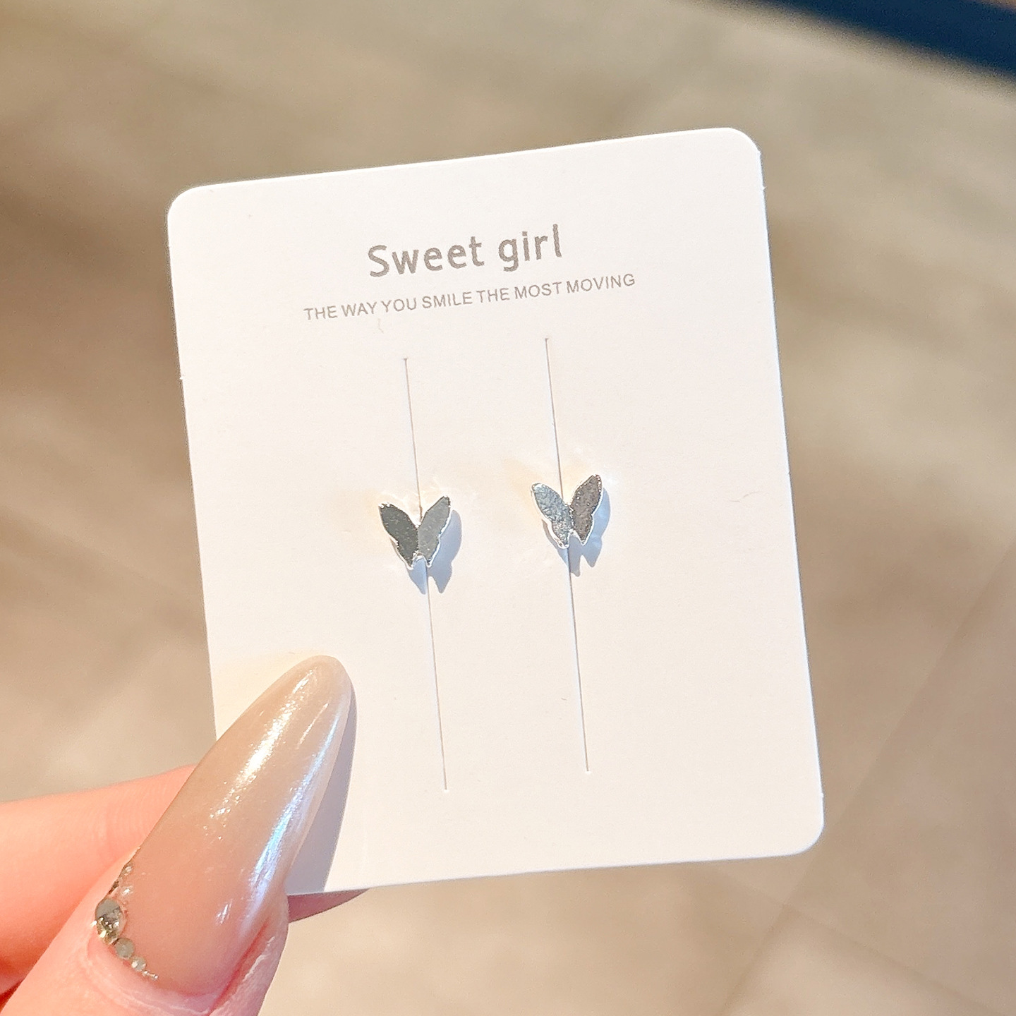 Pendientes de aleación Pendientes de alta calidad de perlas para mujer Pendientes exagerados de temperamento de lujo ligero coreano Pendientes largos con borlas al por mayor