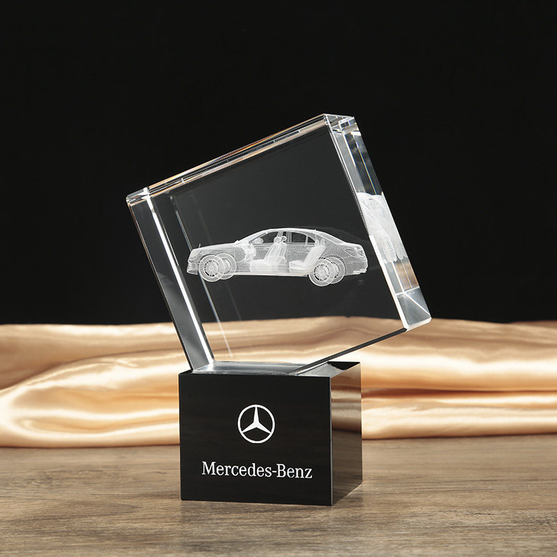 Crystal 3D Engraved Car Gift Model Ornament Mercedes-Benz New Car Souvenir Building Completion School Anniversary Machinery Crystal 3D Engraved Car Gift Model Ornament Mercedes-Benz New Car Souvenir Building Completion School Anniversary Machinery