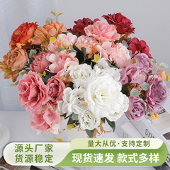 レトロな色のシミュレーションの花束のアジサイの花の牡丹の家の客間は造花の絹の花の食卓のお茶のいくつかの花の芸を飾って並べます。