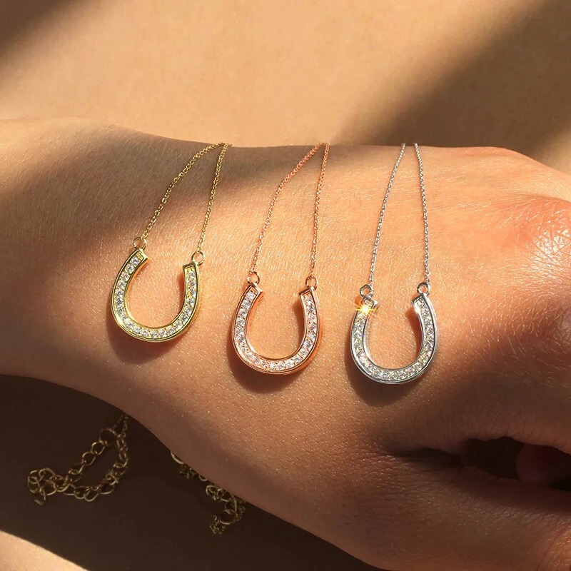 [Copper Plated with Real Gold] Horseshoe U-Shaped Necklace for Women, Simple and Luxurious Micro-Encrusted Zircon Pendant, European and American Hot-Selling Clavicle Chain