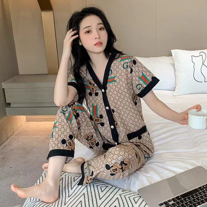 Pijama de seda de hielo para mujeres 2025 nuevo verano delgado de manga corta de seda de verano de algodón Walwind set de ropa para el hogar