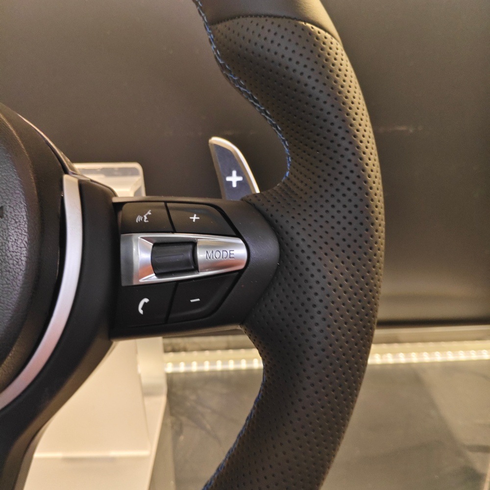 Suitable for BMW 1 Series, 2 Series, 3 Series, 4 Series, 5 Series, 6 Series, 7 Series modified blue button-stitched T-shaped steering wheel assembly