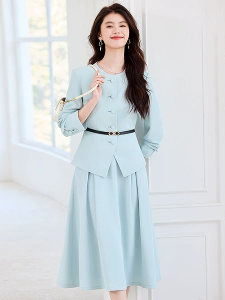 Light blue small suit + 5315Q skirt (without belt)