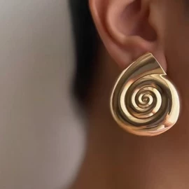 项链;戒指;耳环