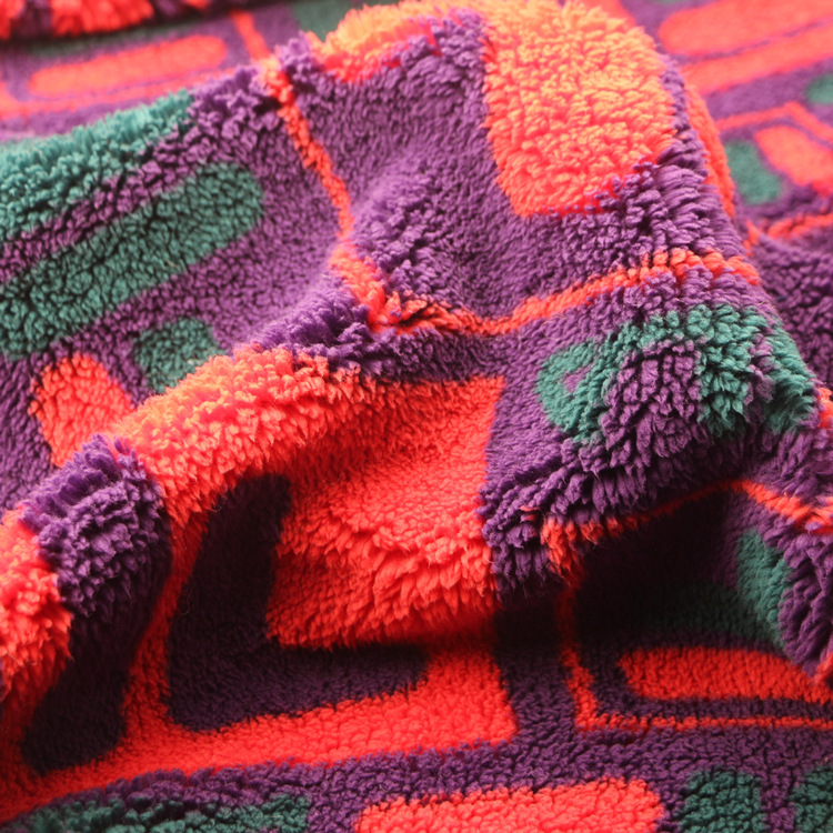 印花舒棉绒羊羔绒布服装家纺面料F字母分散印花梳棉绒舒棉绒布料