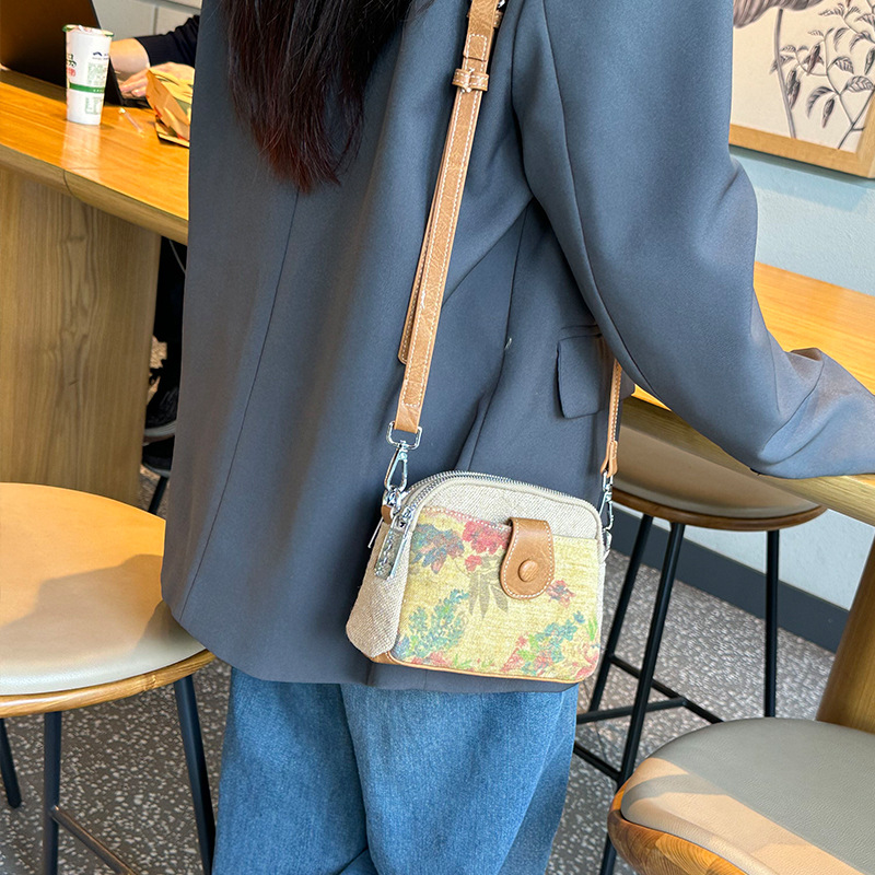 Embroidered Small Crossbody Bag For Women Versatile Canvas Style_voghion.com