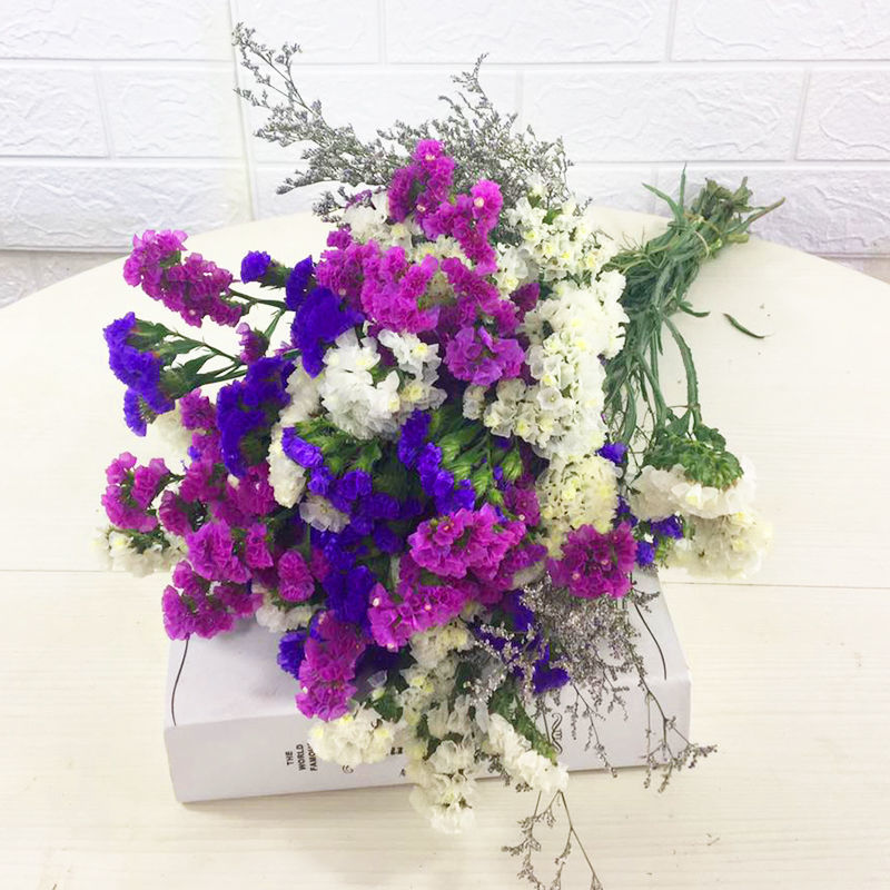 딥 퍼플 로즈 레드와 화이트 30개 + 러버 그래스 - 둥근 배꼽 바구니 제외