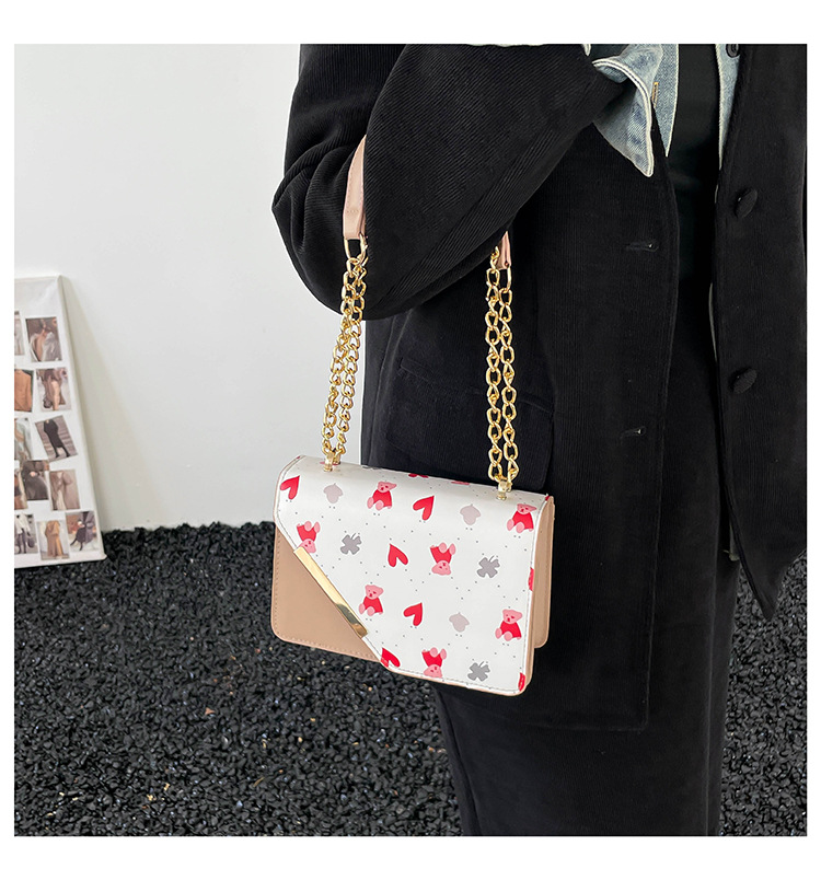 Small Fresh Chain Small Square Bag Versatile Shoulder Bag Cute Commuter Crossbody Bag_voghion.com