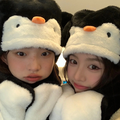 Minority Design Penguin Set Autumn and Winter Girl's Heart Cartoon Thickened Warm Scarf Gloves Integrated Hat 