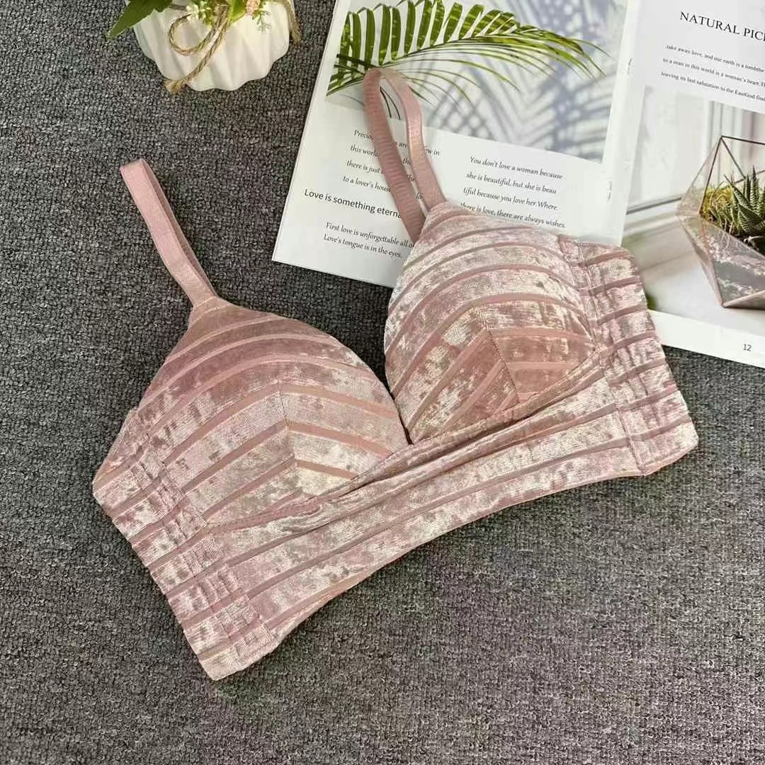 Inventario de bajo precio proteína de seda natural antibacteriano hidratante sin costuras ropa interior de mujer suave cómodo sin anillo de acero sujetador al por mayor