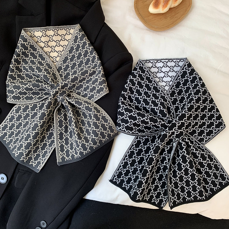 Cuello de invierno caliente nuevo alto estilo de protección de cuello versátil toallas cruzadas letras de marea bufandas de lujo ligeras bufandas de decoración caliente