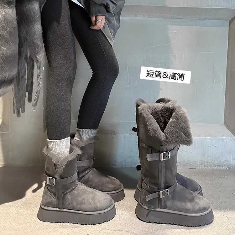 Una solapa de lana de lana de lana de caballo dos botas de altura de botas de algodón de nieve botas de cinturón de rodilla botas de cinturón de cinturón de rodilla del noreste