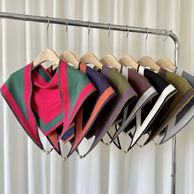 Nueva hebilla magnética bufanda de triángulo de punto para mujer otoño e invierno cálido cuello bufanda de protección de moda todo fósforo suave bufanda decorativa