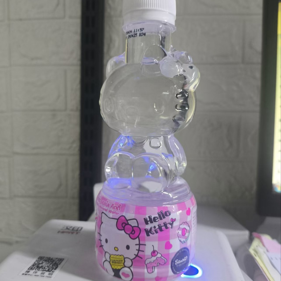 Free shipping Thailand imported Sandero HelloKitty mineral water