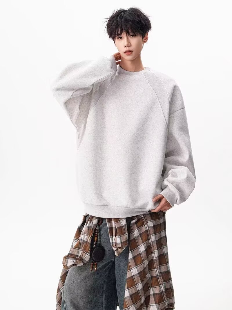 2025 Autumn New Sweater Men's Crew Neck Splicing Trendy No Hat High Sense Loose_voghion.com