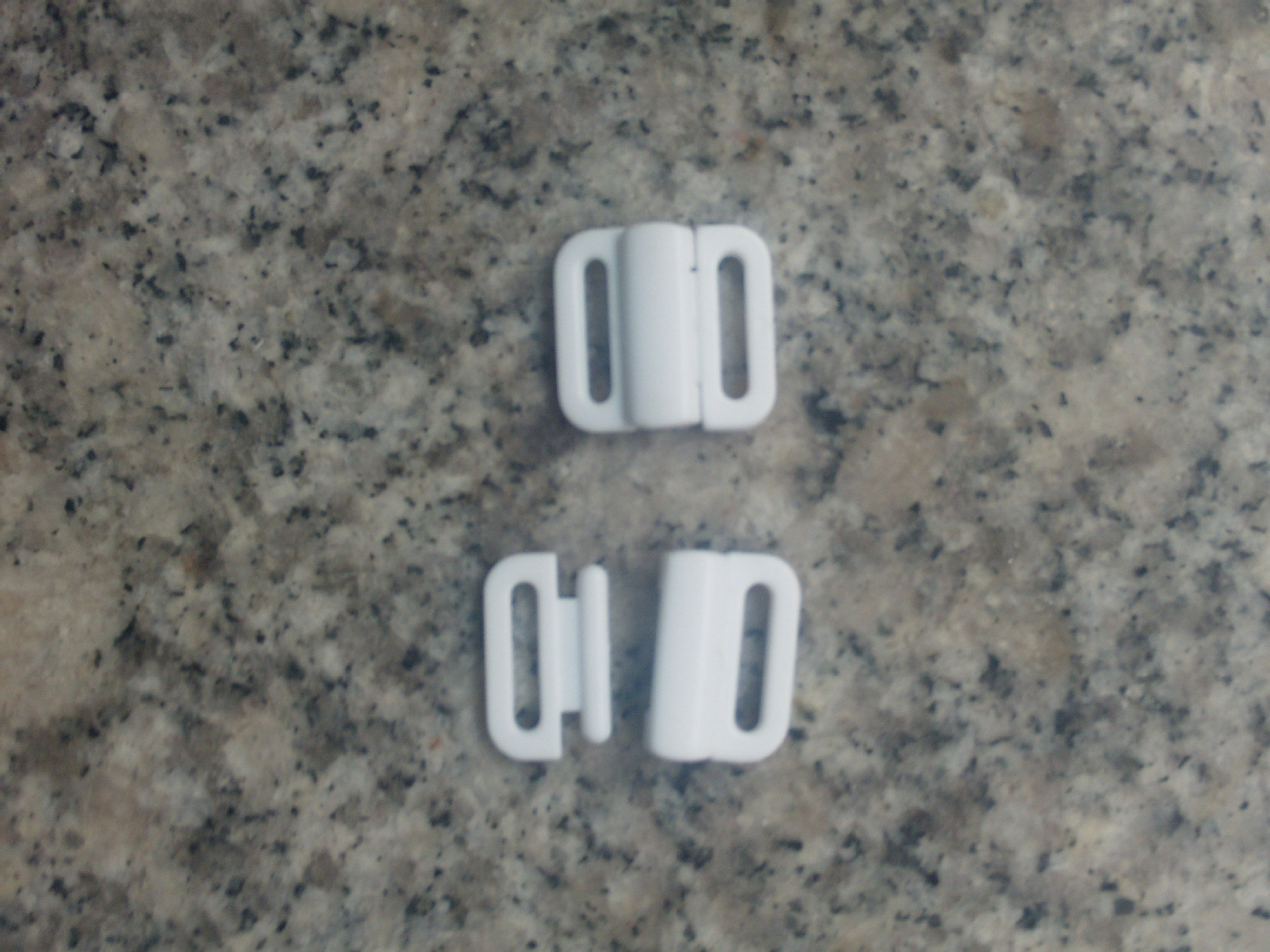 供应内衣扣 塑料内衣扣 环保内衣扣 方便内衣扣